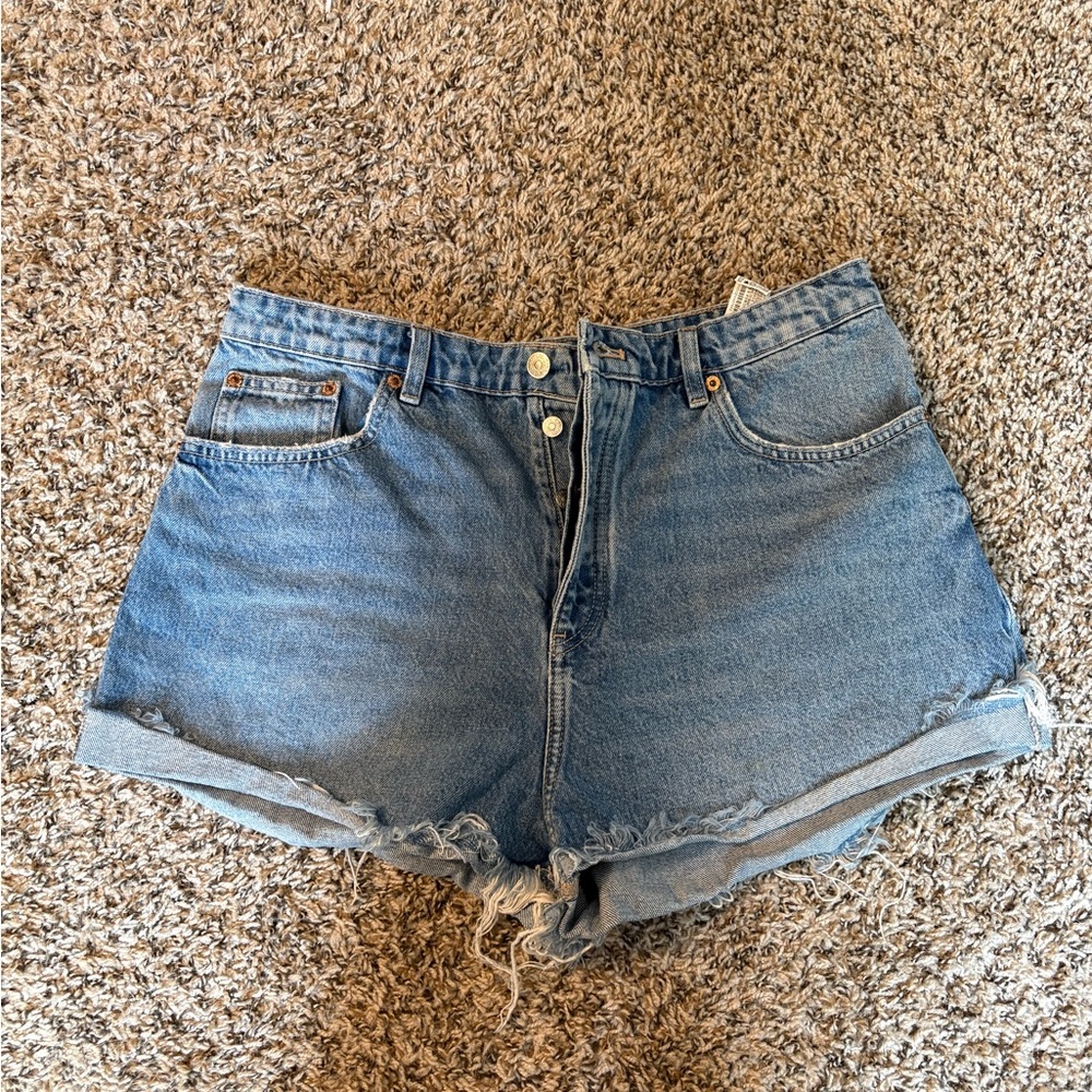 Zara Women's 12 Light Wash Blue Distressed Rolled Hem Denim Shorts